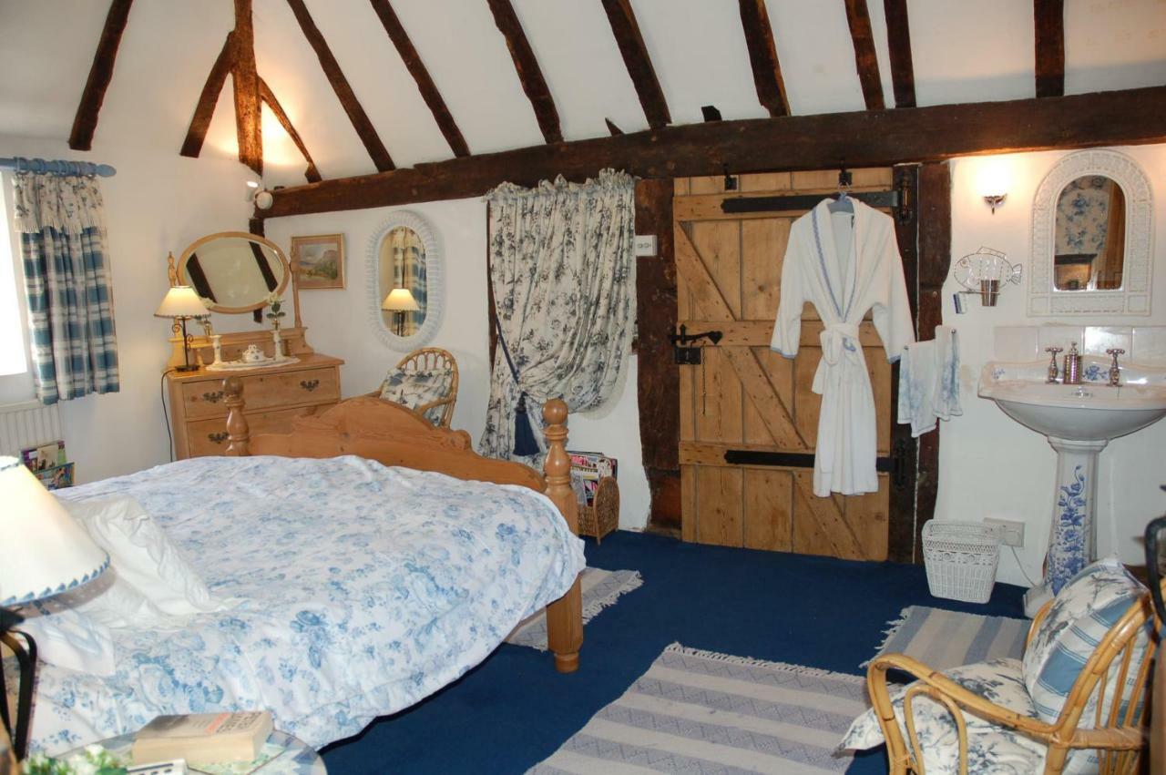Clayton Wickham Farmhouse Hurstpierpoint Exterior photo