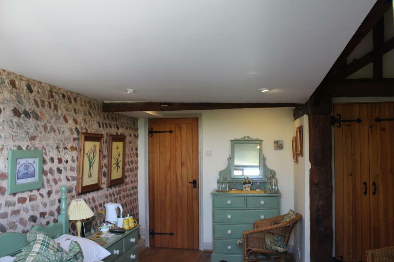 Clayton Wickham Farmhouse Hurstpierpoint Exterior photo