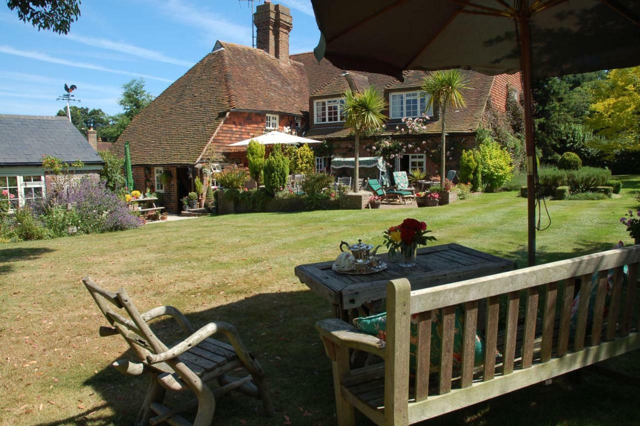 Clayton Wickham Farmhouse Hurstpierpoint Exterior photo