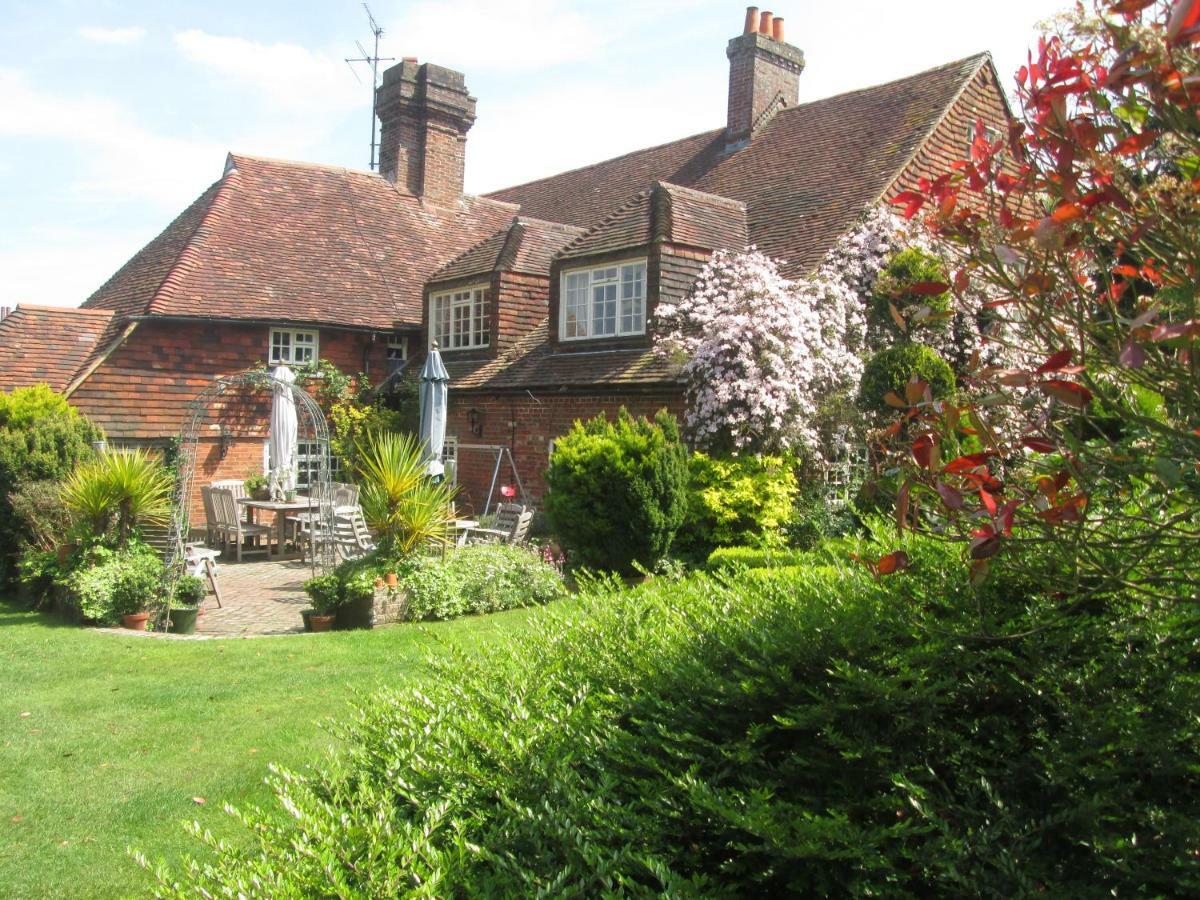 Clayton Wickham Farmhouse Hurstpierpoint Exterior photo